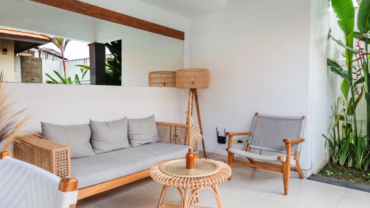Cosy And Cheerful 2 Bedroom Villa 5Mins To Finns Canggu Екстериор снимка